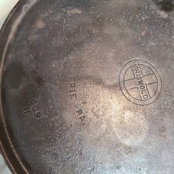 Vintage Griswold Handle Griddle Cast Iron Size No. 9 Small Logo 609 H Erie PA