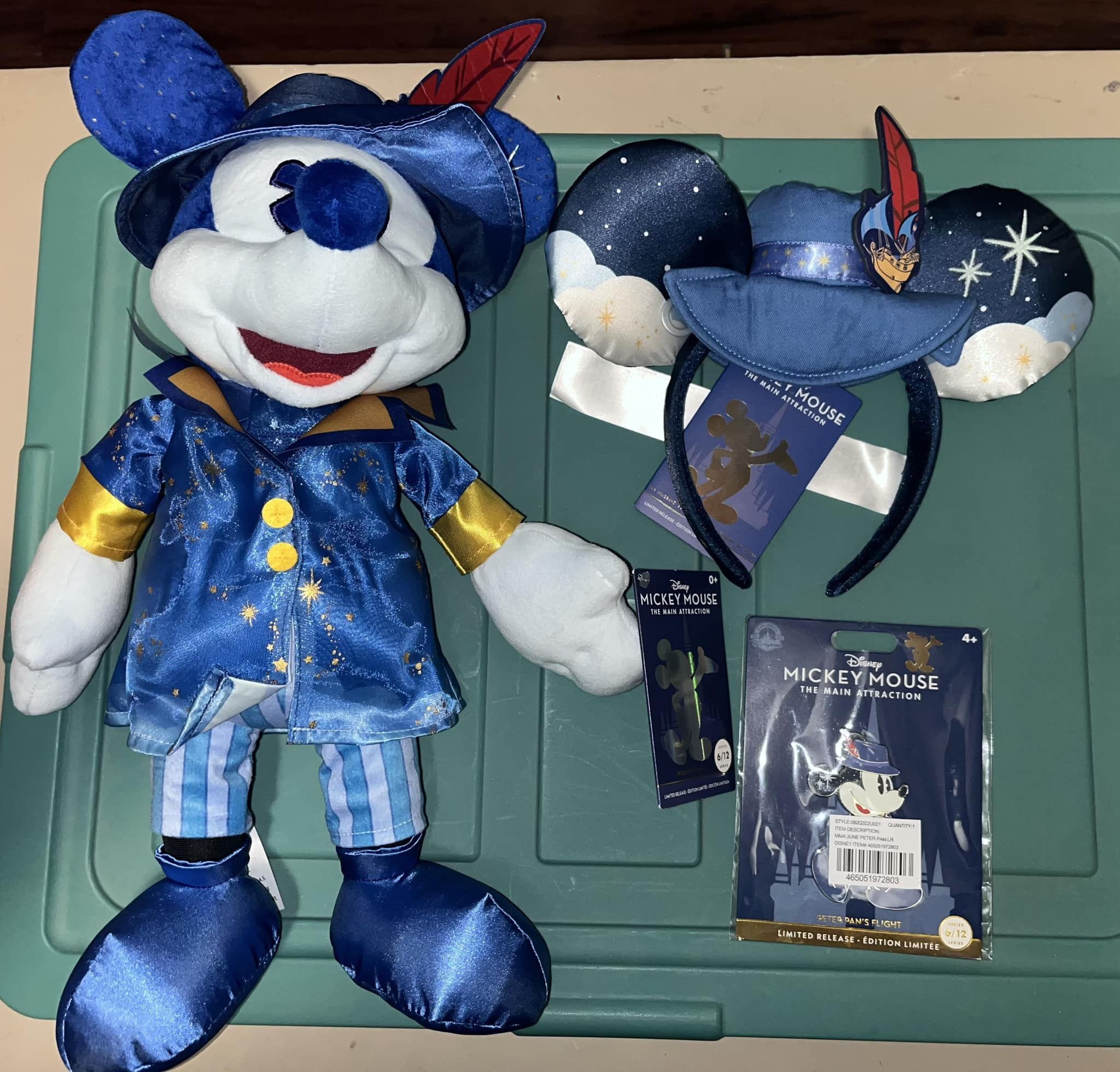 DISNEY Mickey Mouse MAIN ATTRACTION Peter Pans Flight PLUSH, EARS & PIN SET (NWT)