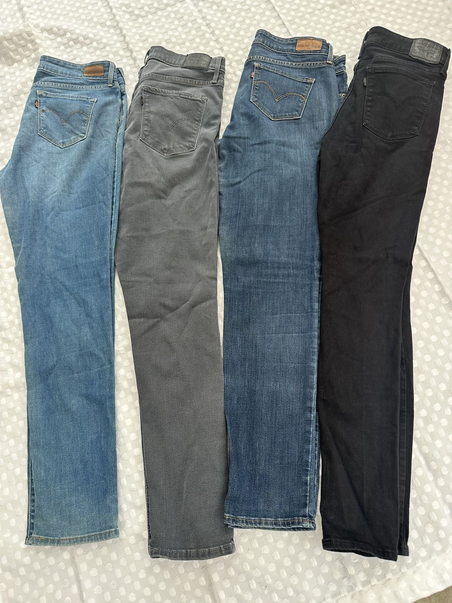 Womens levis jeans Size 30 