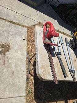 Hedge trimmers
