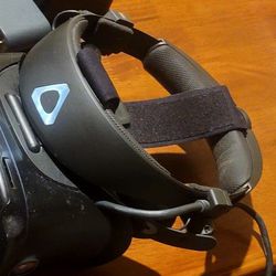 HTC VIVE Cosmos VR Headset SteamVR Valve(Not Oculus)