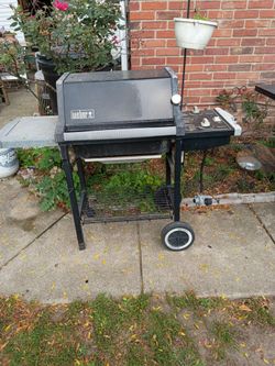 Weber propane barbeque grill