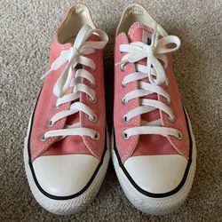 Converse Chuck Taylor women’s size 8 pink