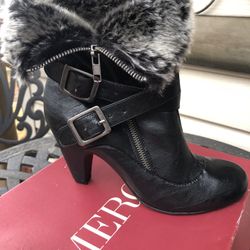 NEW!!  Women’s Black Winter Boots (size 8)