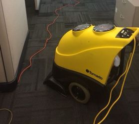 Tornado Commercial Carpet Extractor