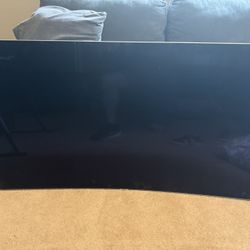 Samsung 55” Curved Tv