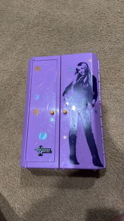 2007 Disney Hannah Montana Backstage Celebrity Furniture Locker Toy