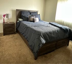 Queen Bed