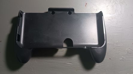 New 2DS XL Handgrip