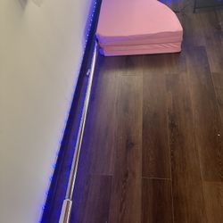 🤸‍♀️ Final Ad Draft: Heavy-Duty Spinning Exercise Pole & Crash Pad