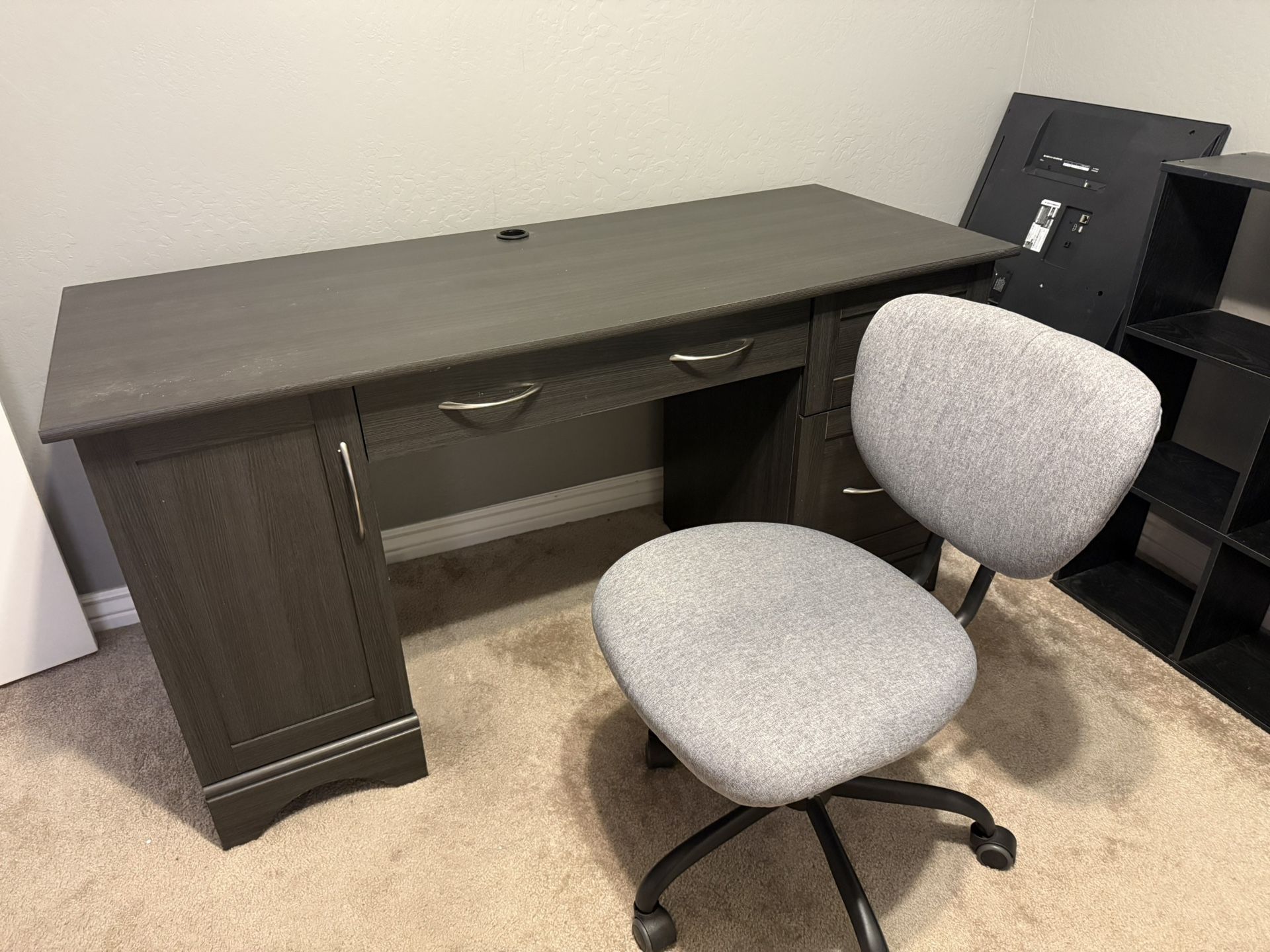 Desk And Rolling Chair
