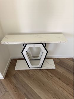 Faux marble geometric table