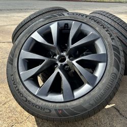 Set of 4x BRAND NEW 2025 Tesla Model X Wheels Plaid Cyberstream 20” Continental RX TIRES SENSORS