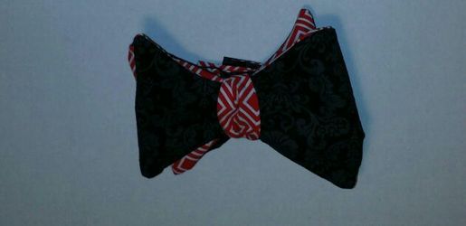Bow tie
