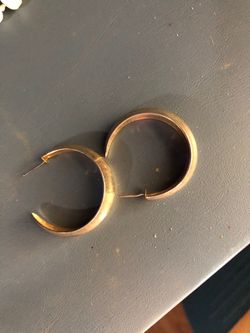 Two pairs of hoops earrings
