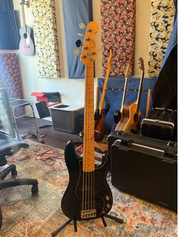 Fender American Precision Bass 5 string