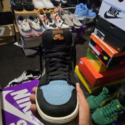 Nike Air Jordan 1 Element GORE-TEX DB2889-003 Noise Aqua and Light Olive Men's Size 9.5 Or Women's Size 11 Excellent Condition 