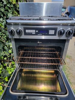 Dacor 30 inch gas electric stove