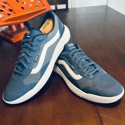 VANS UltraRange Men’s Blue Shoes Size 10 model #721350