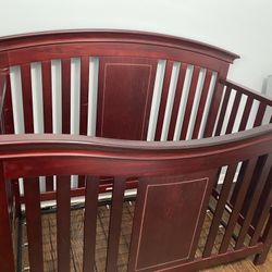 Sorelle Yorkshire Crib And Changing Table With Drawer Set.