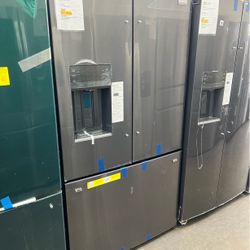 FRIGIDAIRE Gallery 22.6 cu. ft. French Door Refrigerator 