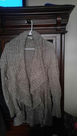 Beige XL sweater goes with everthing! Cozy