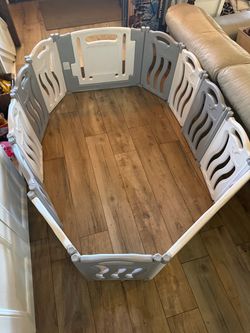 Baby Playpen with Gate Panel