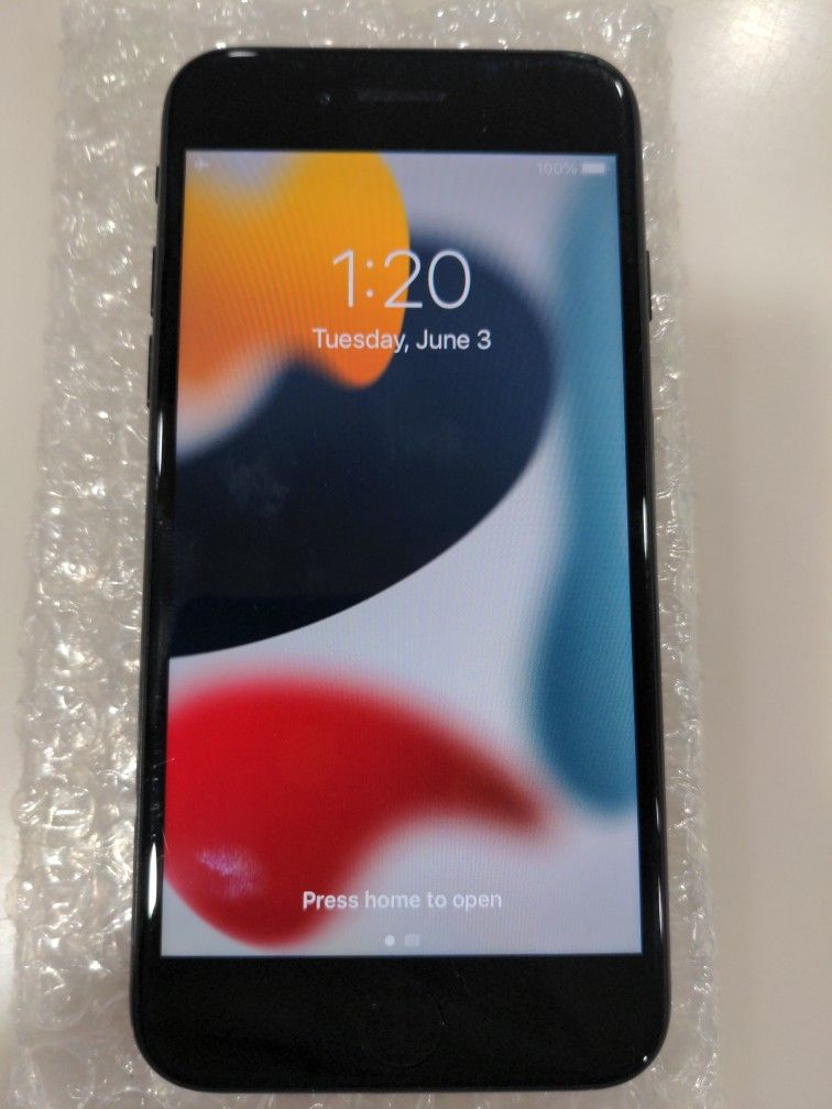 IPhone 8 64GB Unlocked Excellent Condition T-Mobile ATT MetroPCS Verizon