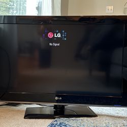 32 Inch LG TV - Not a Smart TV 