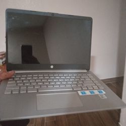 HOME / DESKTOPS AND LAPTOPS / LAPTOPS HP LAPTOP 14- DQ1055CL – I7 1065G7 16GB 512GB SSD WINDOWS11 HOME – USED, GOOD
HP Laptop 14- dq1055cl – i7 1065G7