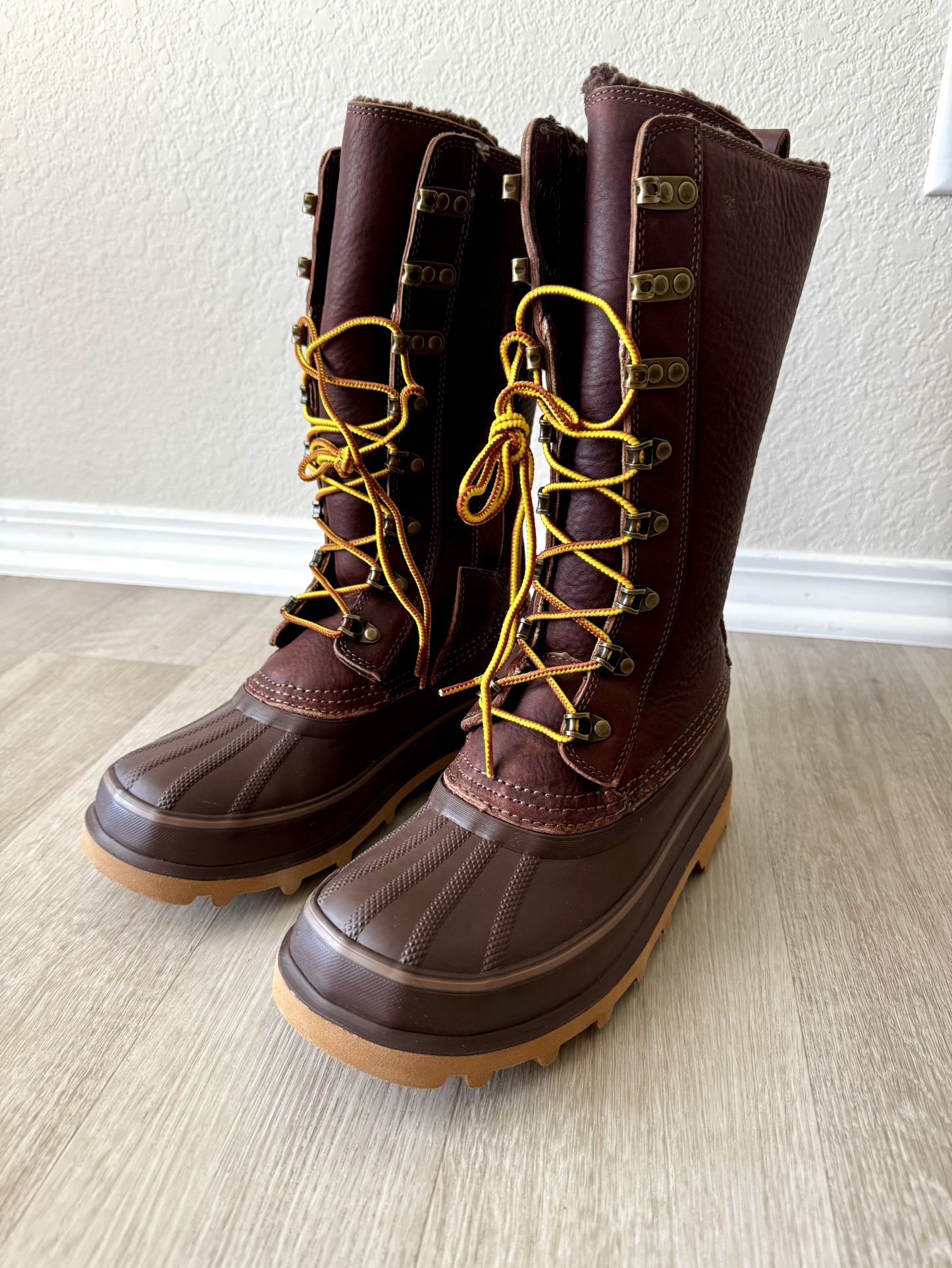Duluth Trading Co Brown Women's Slop Stopper Leather Boots Size 7.5 Model 91702