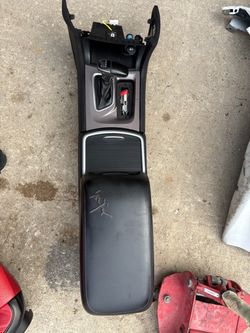 Complete middle console 2018 dodge charger