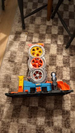 Hot wheel track