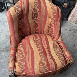 Cushioned  Chair 