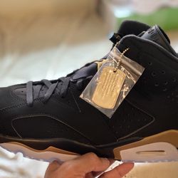 Jordan Retro 6 “DMP” DS size 12