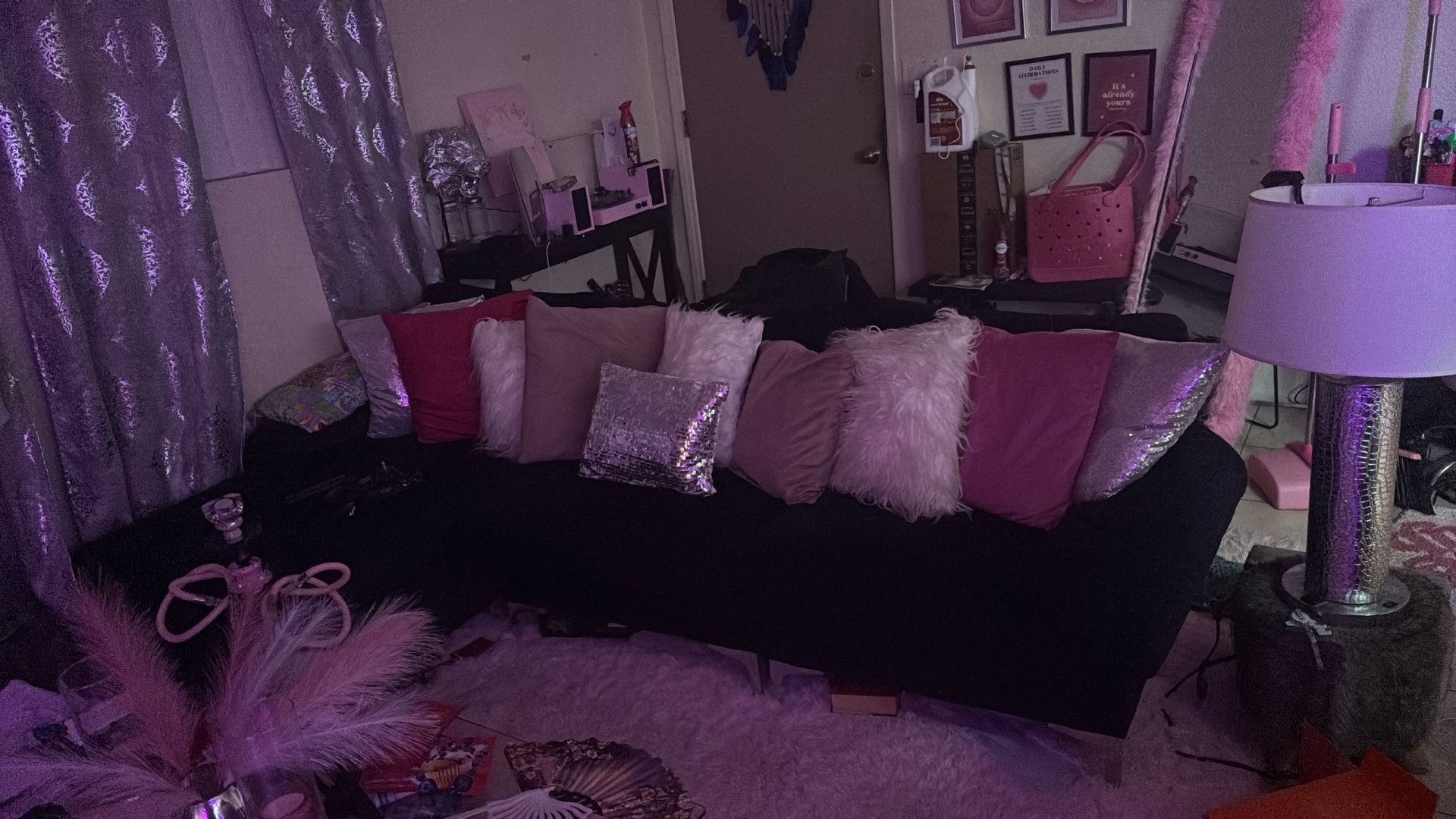 Cute Small Sectional/couch