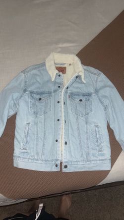Women’s Levi’s jacket