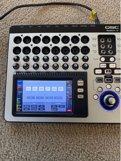 QSC  TouchMix-16