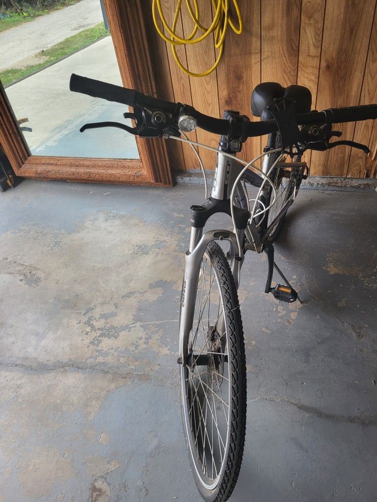 GT Mountain Bike (Woman)