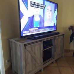 TV Stand 