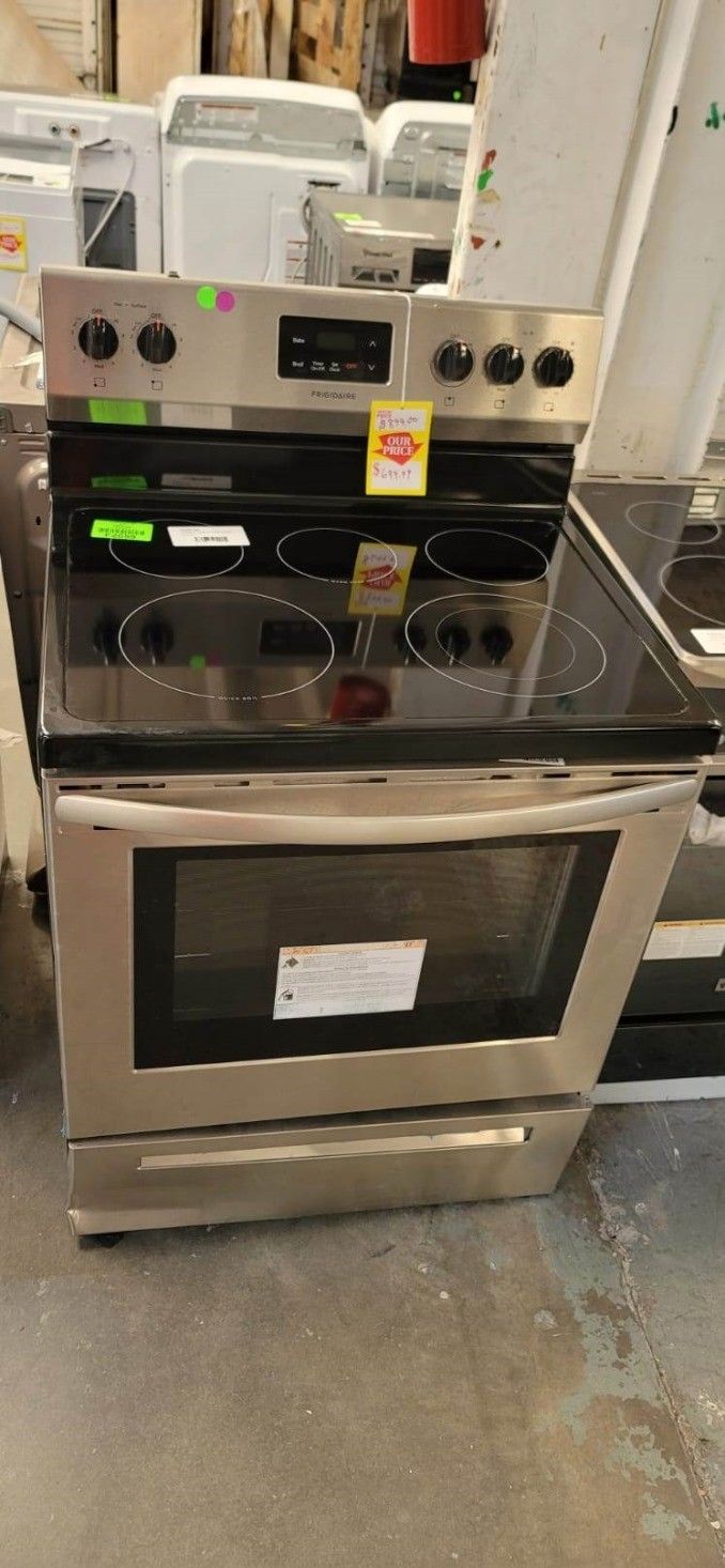 Stove for Sale in Manor, TX - OfferUp