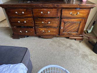 Dresser