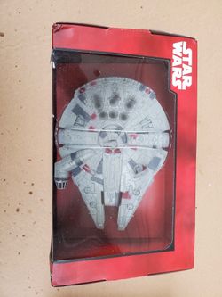 Brand New Star Wars Millennium Falcon Deluxe Die Cast Vehicle -collectibles