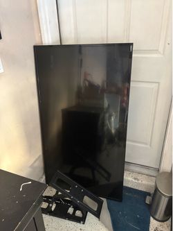 Vizio 50 in and mount