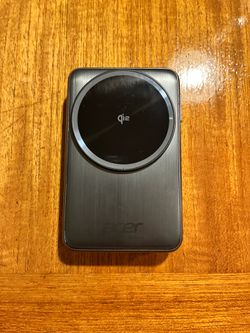 Acer 3-in-1 Magnetic Wireless Charging Station