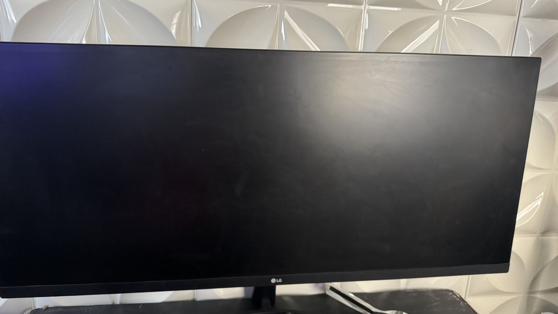 LG Monitor 32 Pulgadas  HD 