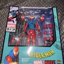 MAFEX Scarlet Spider 