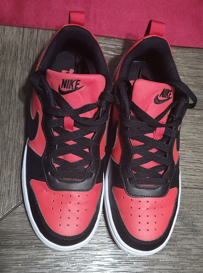 Nike Court Borough Low Red DV5456-600 Youth Size 4