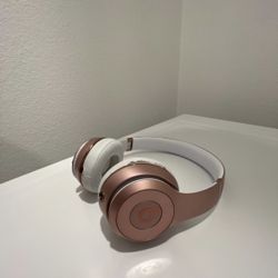 Beats Solo 3 Rose Gold