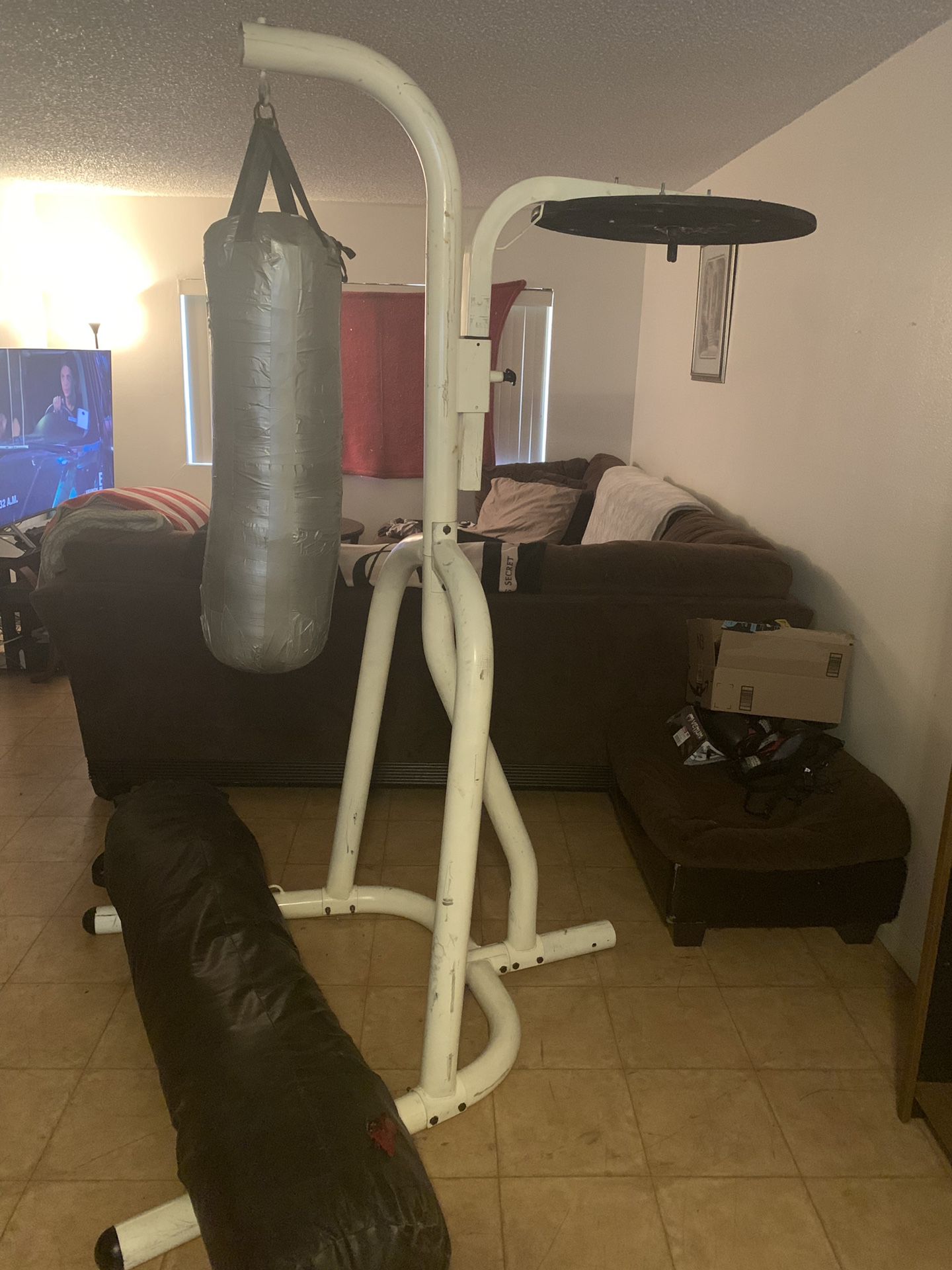 Heavy bag stand